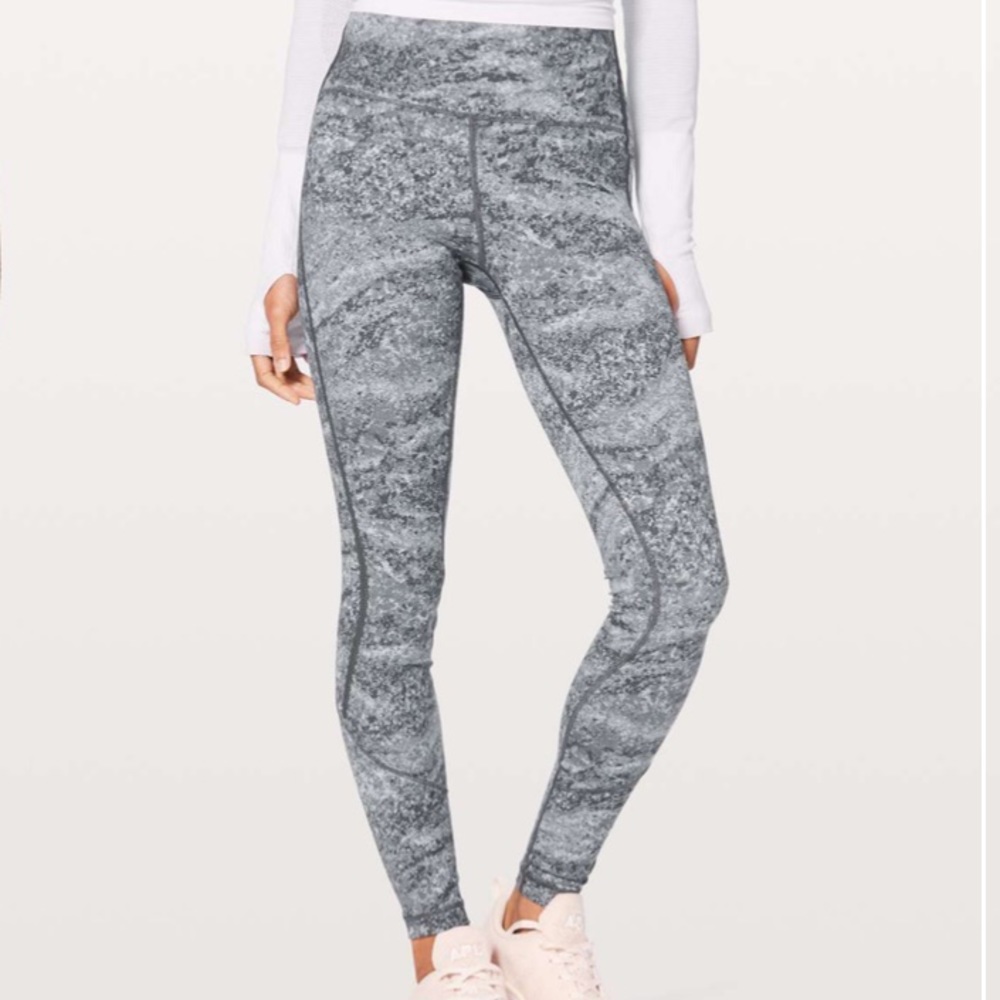 NWT Lulu Stop Drop & Squat Tight 28"-Area Ice Grey